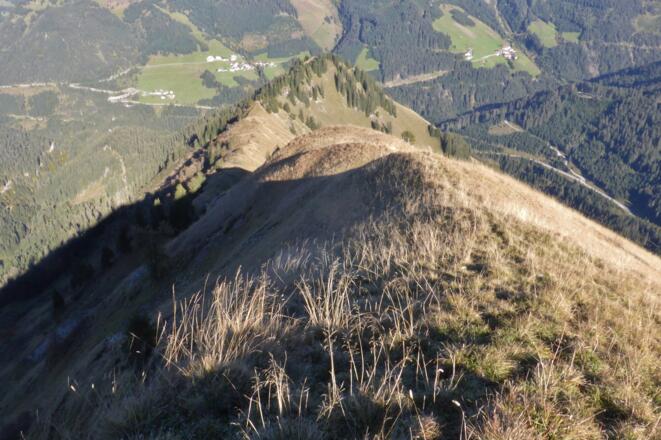 Abstieg von Kelmer Spitze über Ostrücken und Höbelekopf
