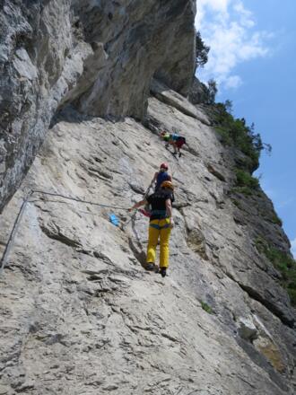 Die Plattenrampe hinauf (C und B)