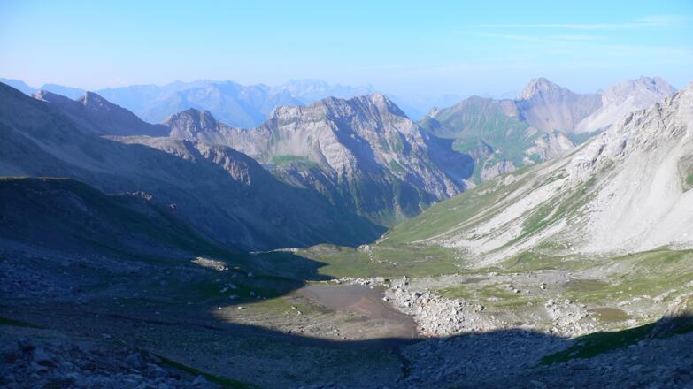 Blick vom Kälberlahnzugjoch ins Kaisertal
