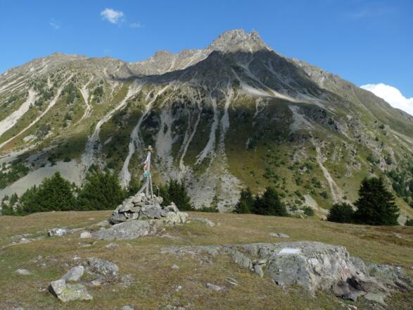 Auf dem höchsten Punkt des Plamort-Plateaus (2083 m).