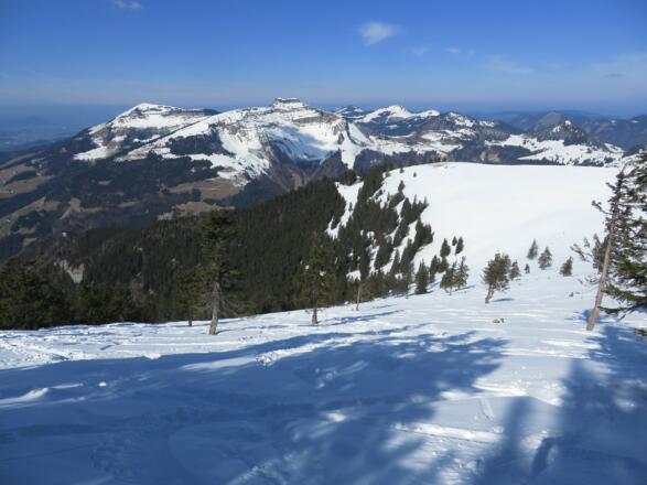 Bei der Abfahrt Richtung Norden, Schlenken und Schmittenstein
