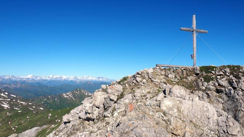 Weißeck 2711m mit Glocknergruppe im Hintergrund