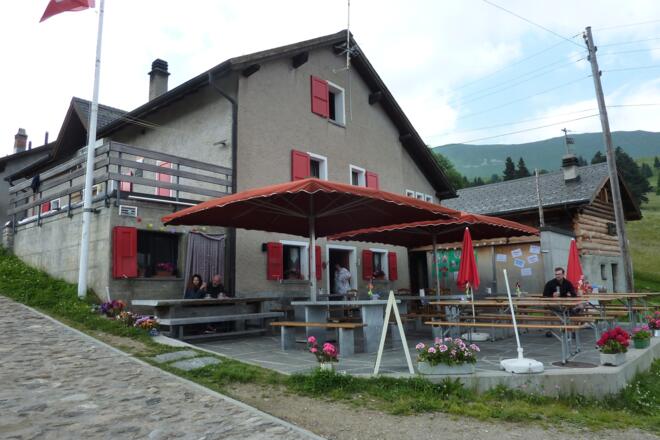 Terrasse der Capanna Dötra