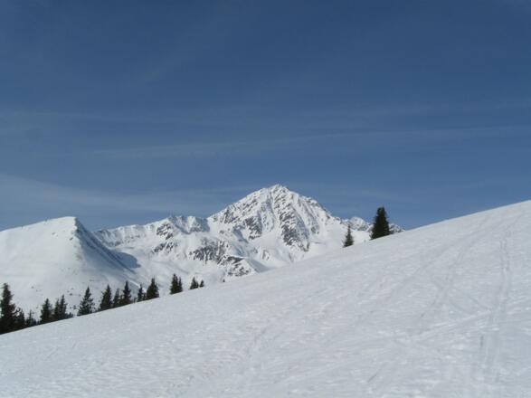 Roßkogel in voller Größe. Links daneben das Kögele.