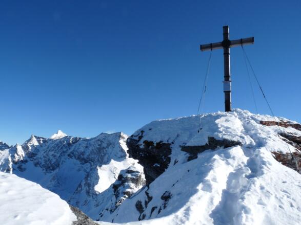 Die letzten 50 Höhenmeter zum Gipfel werden zu Fuß überwunden.