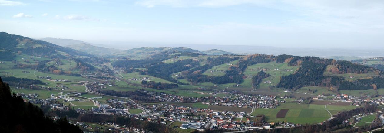 Das Maisenkögerl bietet eine wunderbare Aussicht ins Almtal.