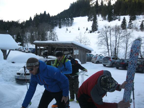 Parken bei der Erla Brennhütte