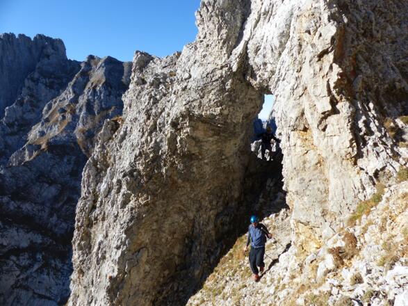 Mit der Durchquerung des Felsenfensters ist es bis zum Gipfel der Maukspitze nicht mehr weit.