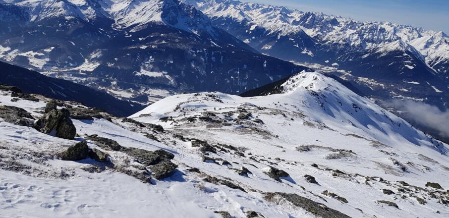 Blick zurück aus dem Gipfelhang
