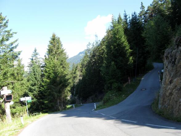 Steile Auffahrt gleich zu Beginn.