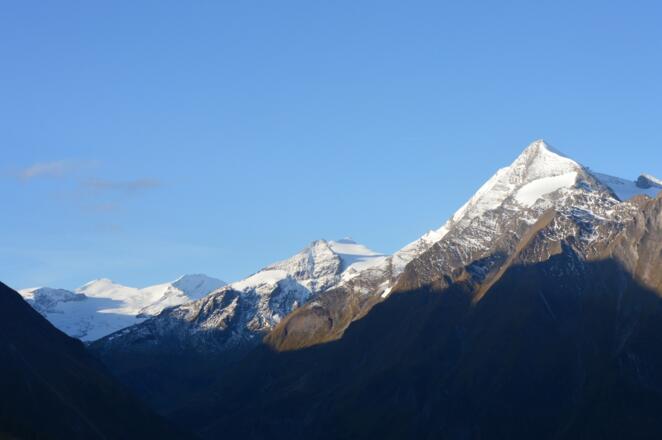 Das Kitzsteinhorn grüßt von der gegenüberliegenden Talseite