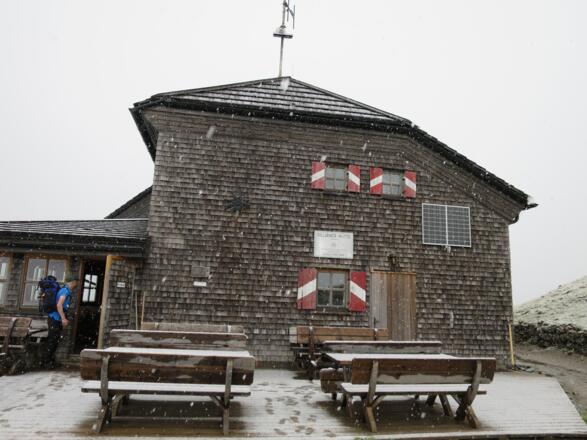 Sillianerhütte im Schnee