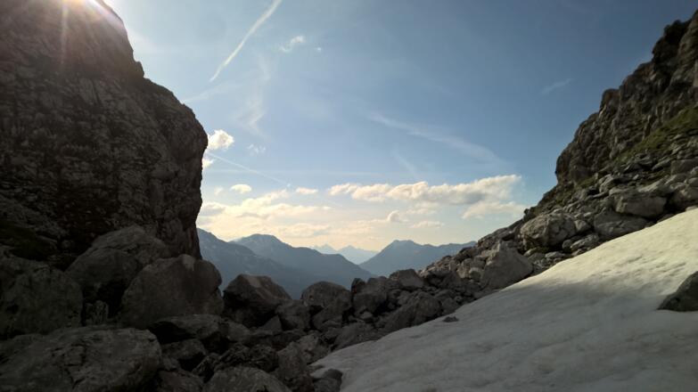 Die Biberwierer Scharte befindet sich über 400m unterhalb des Gipfels der Sonnenspitze