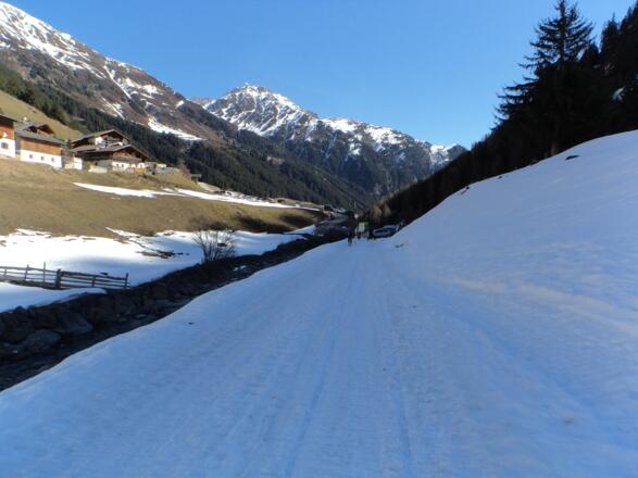 Am Parkplatz in Seduck 1.472 m