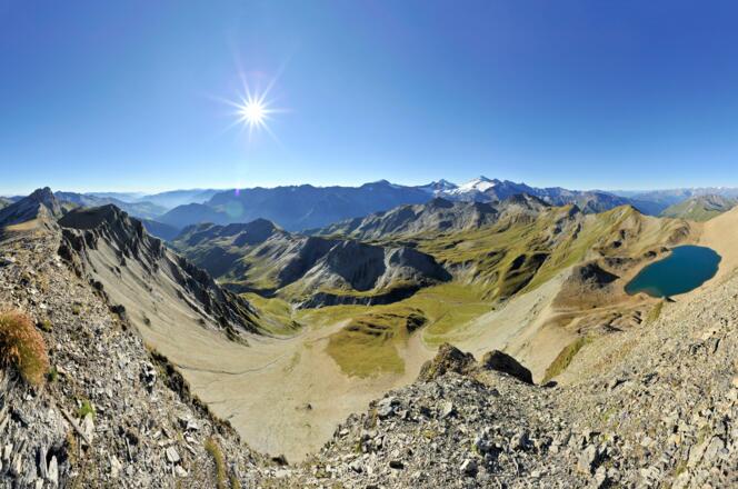 Wunderschön und bizarr zugleich ist die Gegend rund um den Junssee