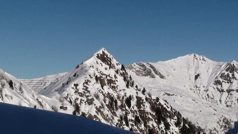 Hoher Napf 2237 m und Schafseitenspitze 2602 m (Von links nach rechts)