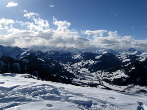 Blick nach Süden Richtung Pass Thurn.