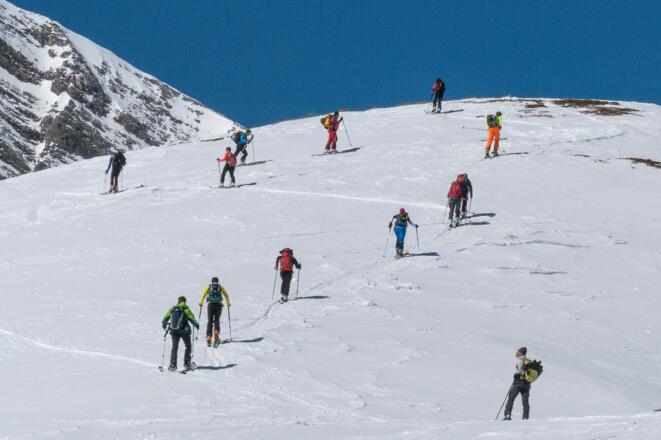 letzte Spitzkehren vor dem Gipfel