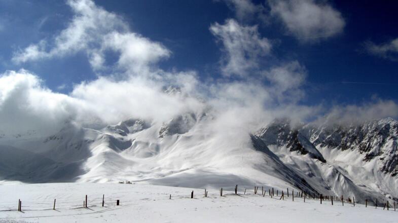 Panorama Richtung Roßkogel und Windegg mit Blick in das Hundstal.
