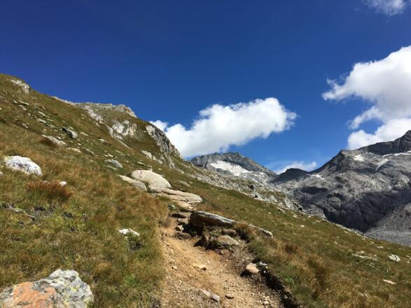 Unterhalb der Hütte