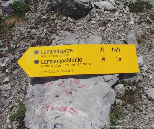Wegzeichen am Lamstunnel 2233m