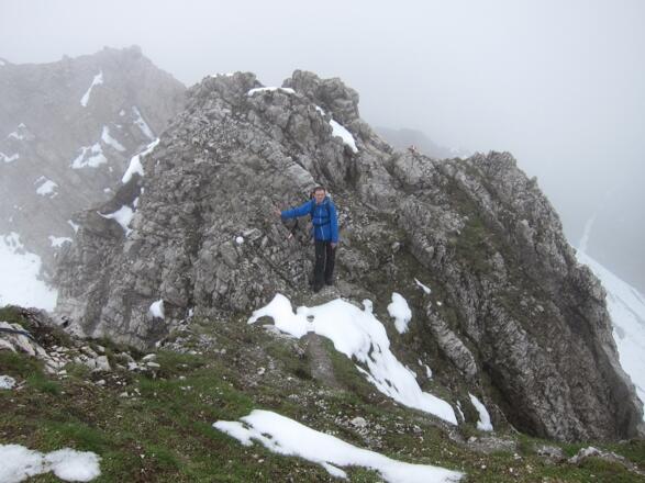 Die letzten Meter zum Gipfel der Erlspitze