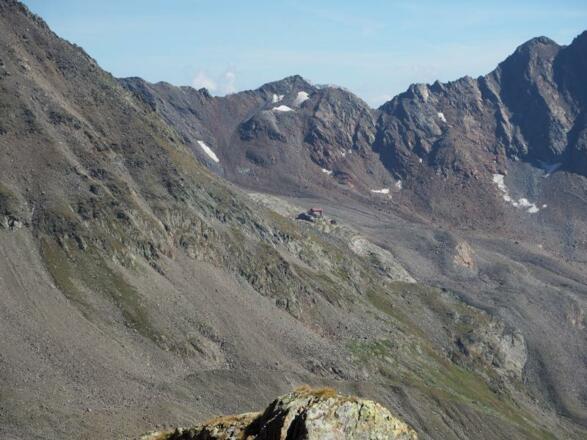 Triebenkar-Moräne mit Siegerlandhütte