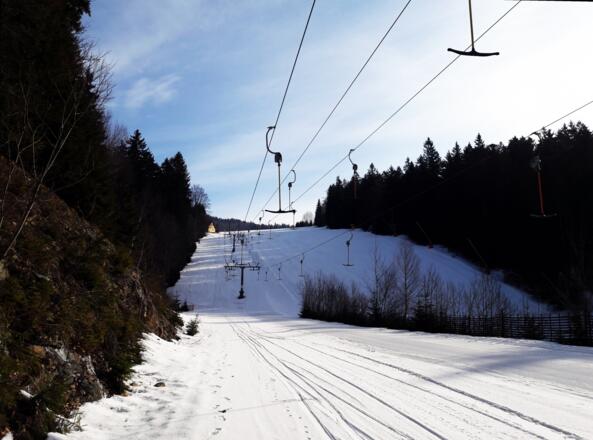 Piste zum Rehberg, rechts an bis ~1005m