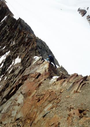 Abstieg zum Gletscher und anschließende Querung unterhalb des Hohenwartkopfes.