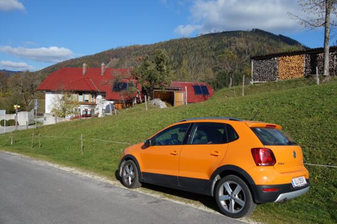 Parkplatz um 880m