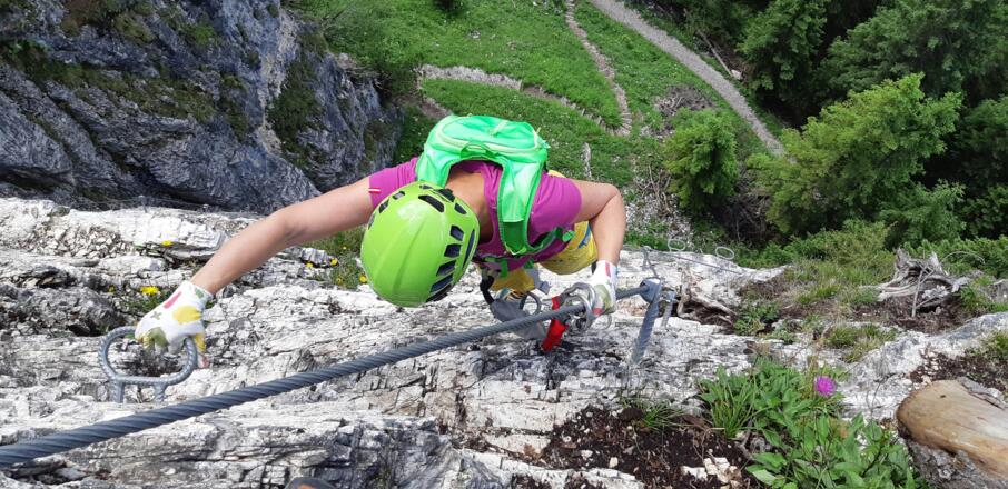 Dann führt der Klettersteig nur mehr "einspurig" weiter.