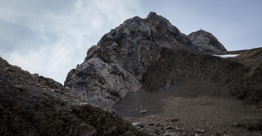 Der Doppelgipfel der Wasenspitze (11). Beide sind nur für geübte Bergsteiger erreichbar.
