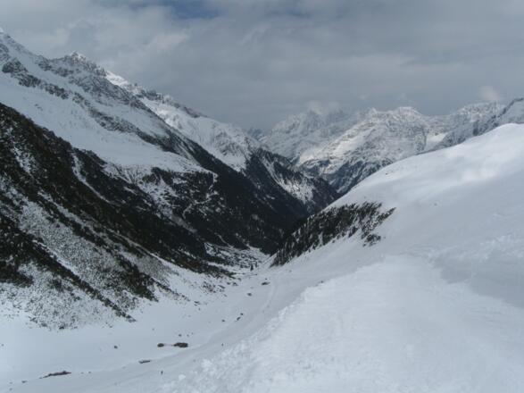 Die letzten Schwünge in der Wilden Grube. Links herunter kommt die Glamergrube (der Punkt an dem man aufgestiegen ist.