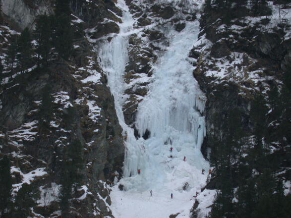 Übersichtsbild Gasthausfall Lüsens