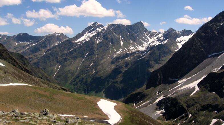 Blick talauswärts Richtung Lüsener Villerspitze