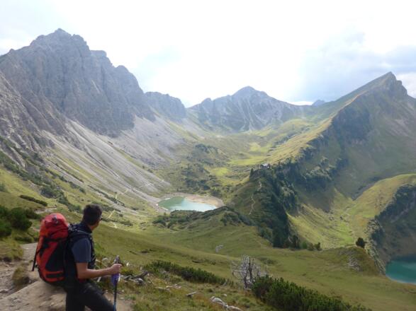 Lachenspitze, Lache und Landsberger Hütte