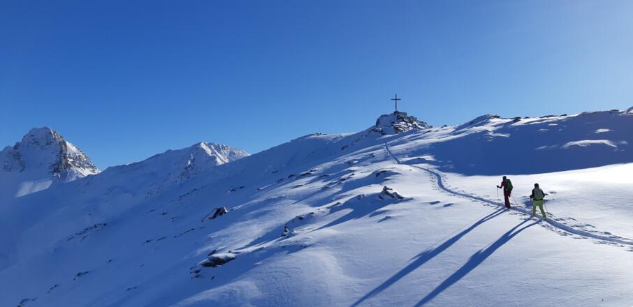 Der Schaflegerkogel (2405 m) in greifbarer Nähe.