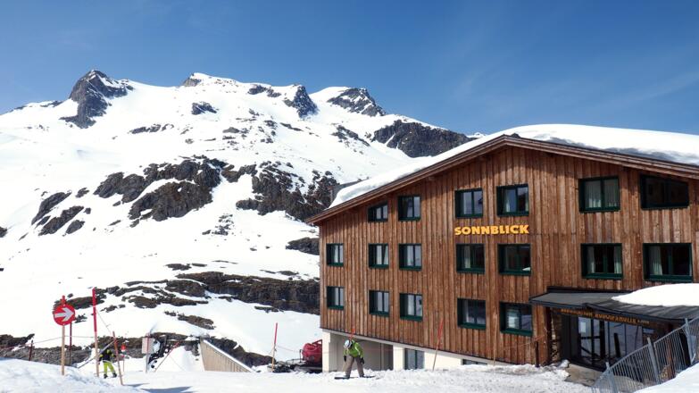 Bergstation 2300m der Gletscherbahn mit Fürleg-Gruppe