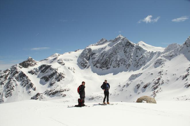 Im unteren Teil mit Feuerstein im Hintergrund