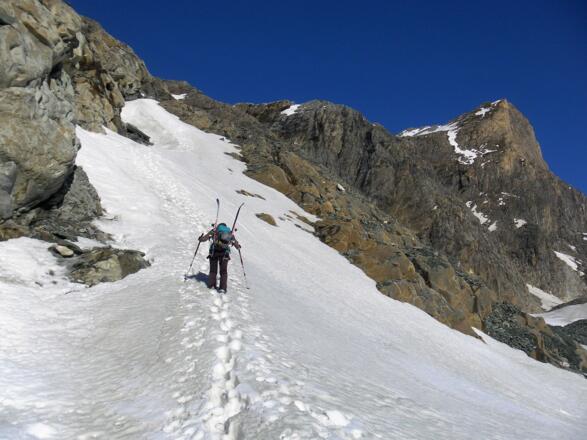 Zustieg zum Couloir, rechts der Kleine Burgstall