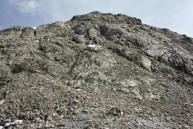 einige wenige, leichte Kletterstellen