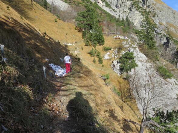 Bis zuletzt bleibt die Hütte gut versteckt.