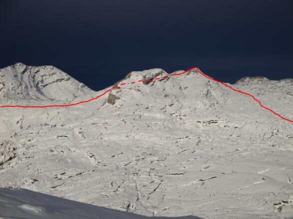Die Route bei wenig Schnee vom Greimuth im Losergebiet aus gesehen. (27.12.2012)