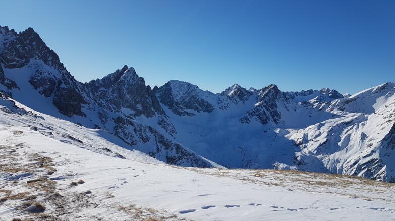 Dremelspitze, Parzinnscharte, Kogelseespitze
