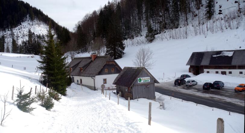 Zickerreith mit Parkplatz 965m