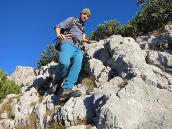 Der Abstieg in die Wechselscharte verlangt Trittsicherheit und ein wenig Klettergeschick.