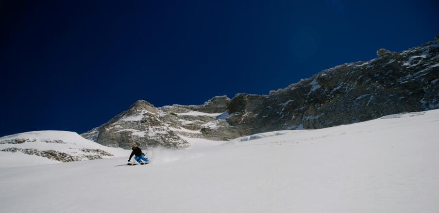 Abfahrtsspaß knapp unterhalb des Gletschers.