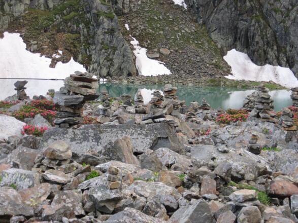 Die Steinmänner bei der Blauen Lacke
