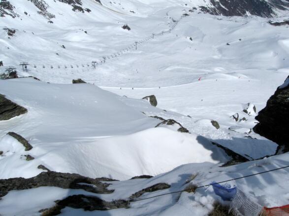 Blick hinunter ins Schigebiet Hochfügen