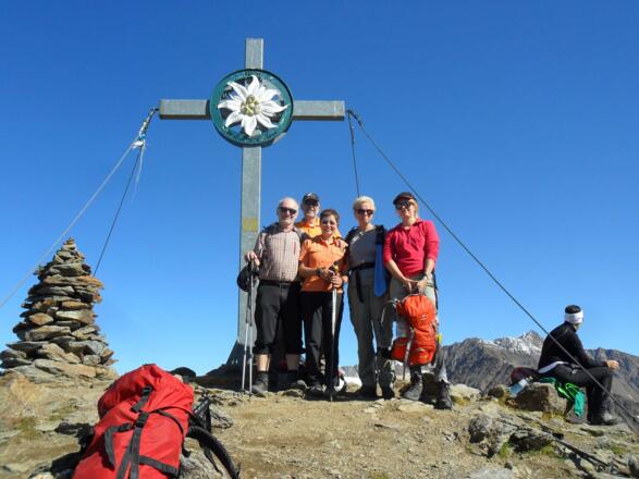 Mittlere Guslarspitze Gipfelkreuz